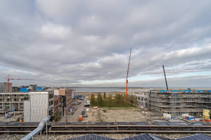 Photo 45 of Cola Debrotstraat 38