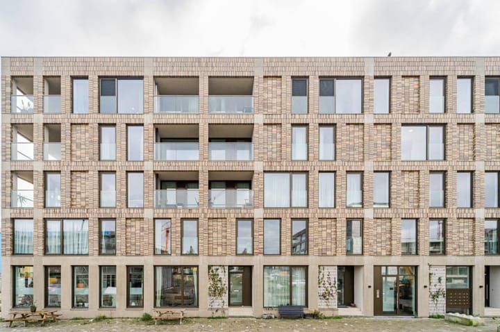 Photo 50 of Cola Debrotstraat 38