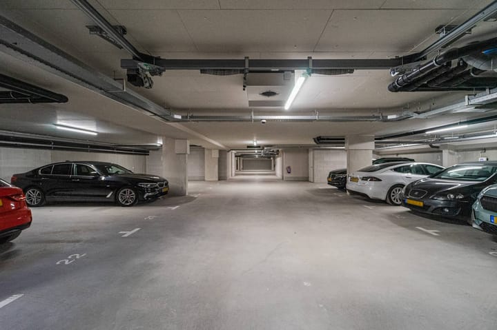 Photo 49 of Cola Debrotstraat 38