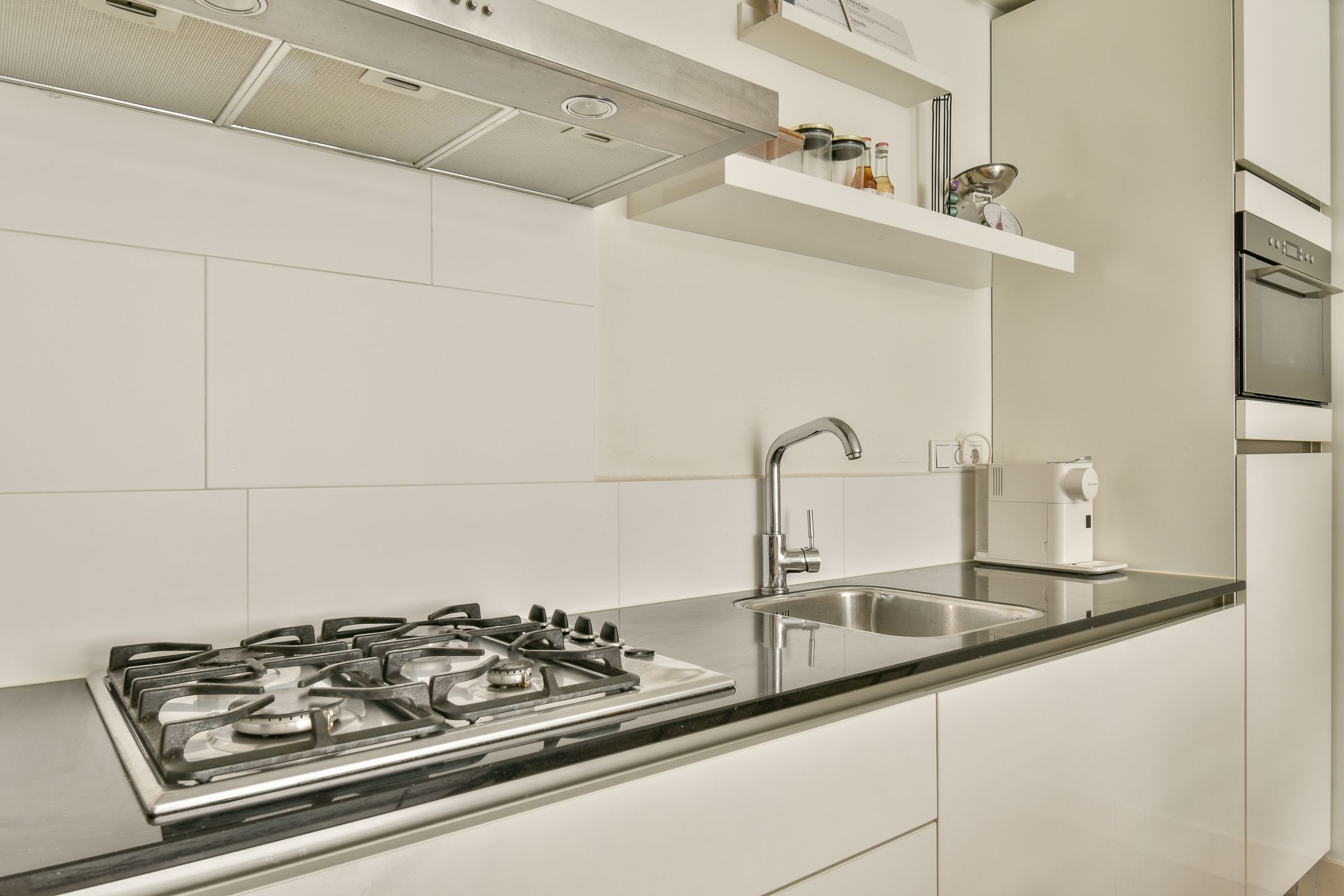 Foto 6 van Rietwijkerstraat 74-H