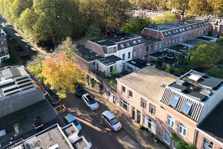 Bekijk foto 30 van Soendastraat 17