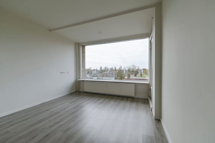 Photo 7 of Bachstraat 90