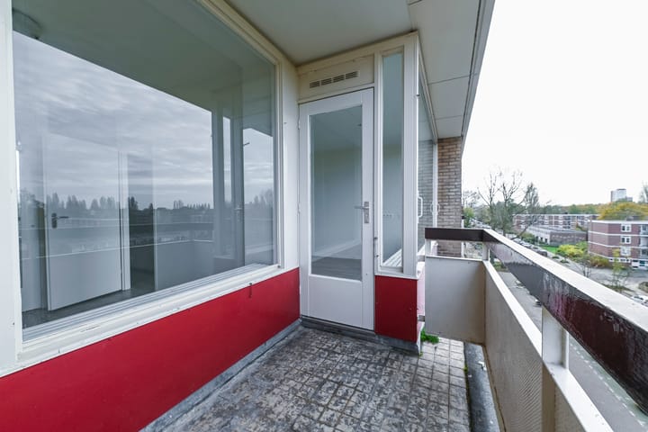 Photo 18 of Bachstraat 90