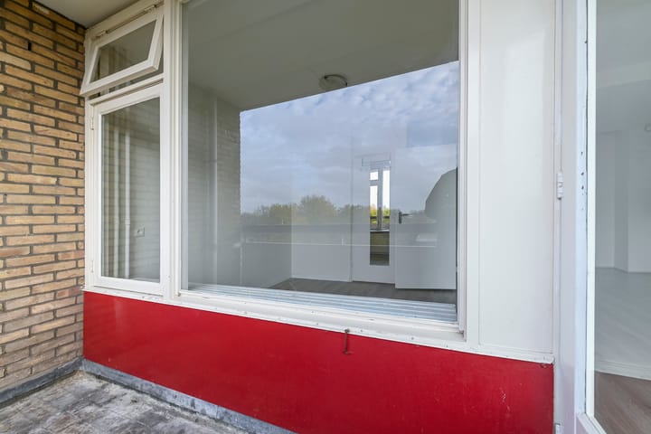 Photo 19 of Bachstraat 90