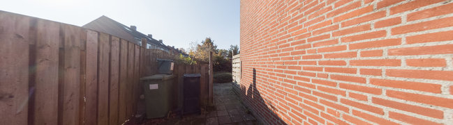 View 360° photo of Tuin zijkant woning of Burg van Leentstraat 74