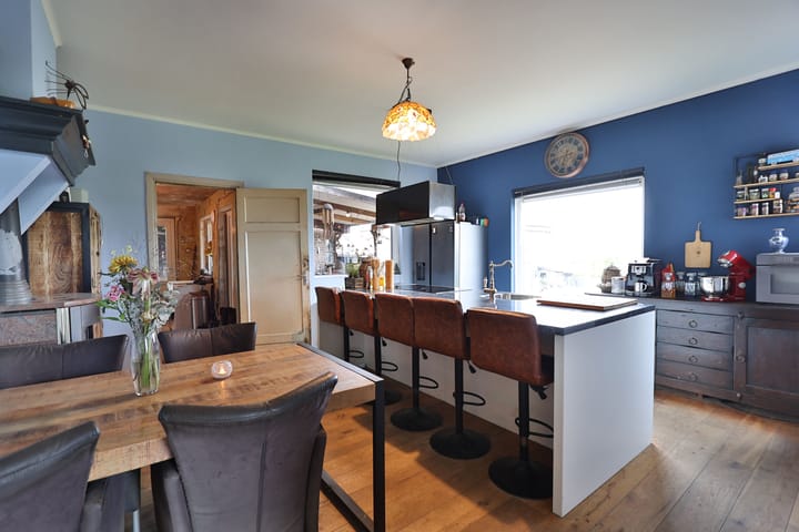 Foto 13 van Voskuilerdijk 8