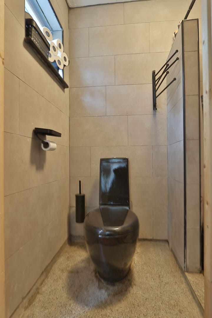 Foto 28 van Voskuilerdijk 8