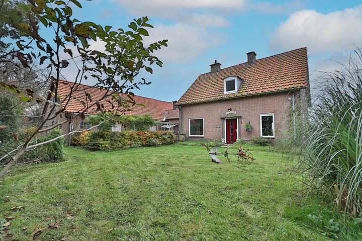 Foto 43 van Voskuilerdijk 8