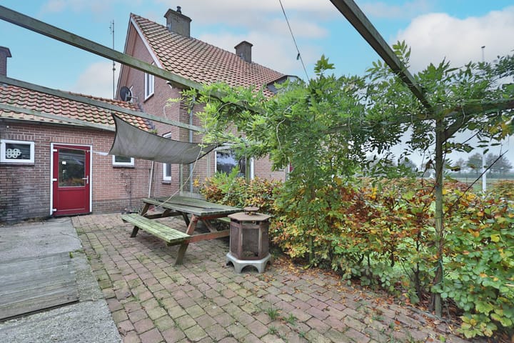 Foto 44 van Voskuilerdijk 8