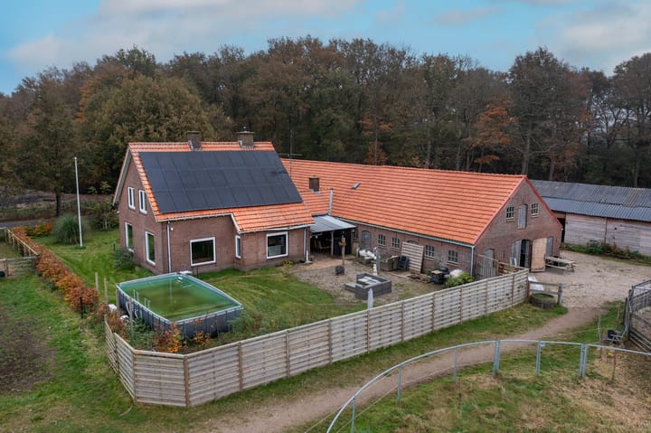 Foto 49 van Voskuilerdijk 8