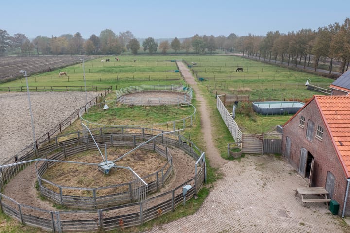 Foto 59 van Voskuilerdijk 8