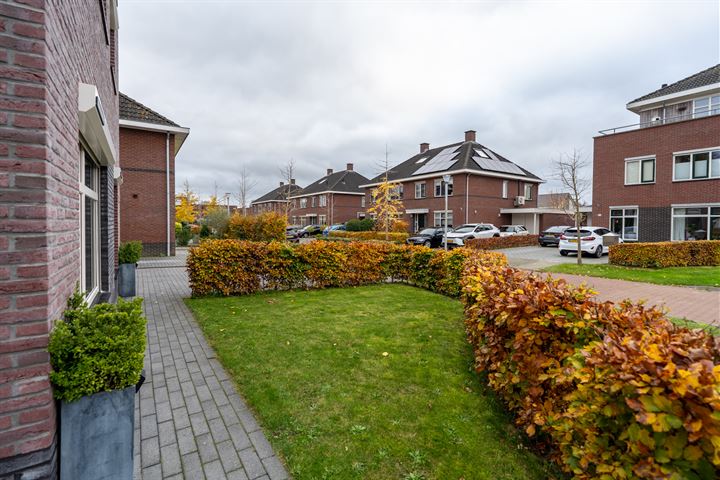 View photo 47 of Sterrenboschlaan 20