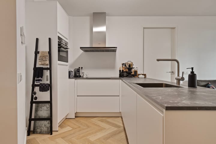 Foto 8 van Grubbenvorstkade 79