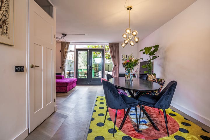 Photo 7 of Rosendaalsestraat 131