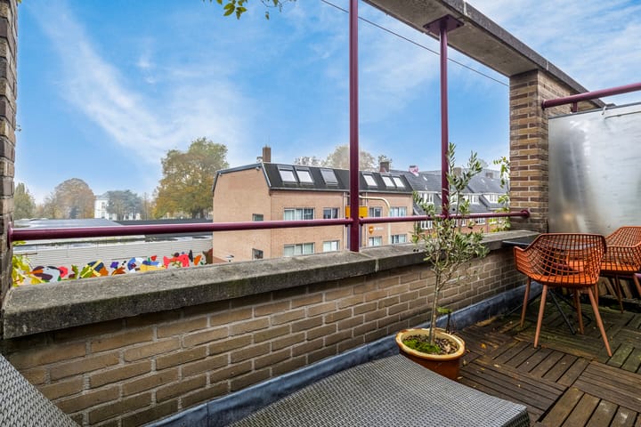 Photo 31 of Rosendaalsestraat 131