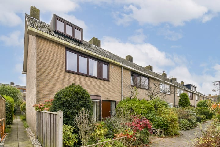 Photo 2 of Sternstraat 16