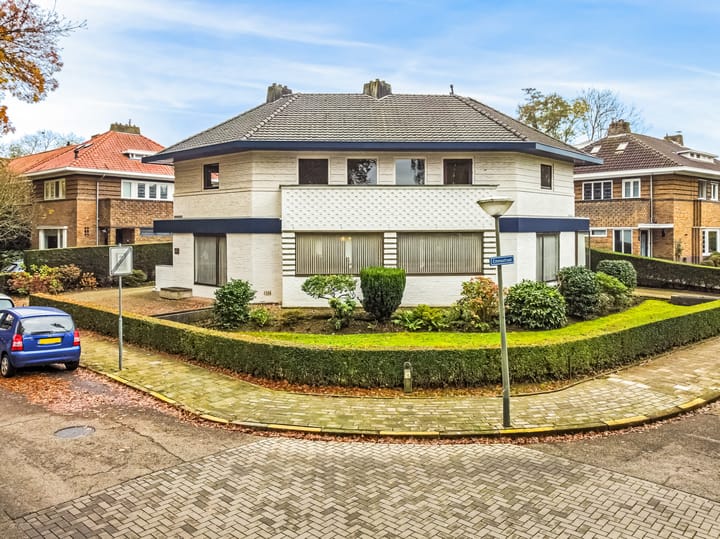 Foto 1 van Jubileumstraat 1