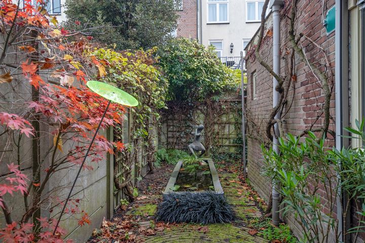 Bekijk foto 3 van Nieuwe Koekoekstraat 86