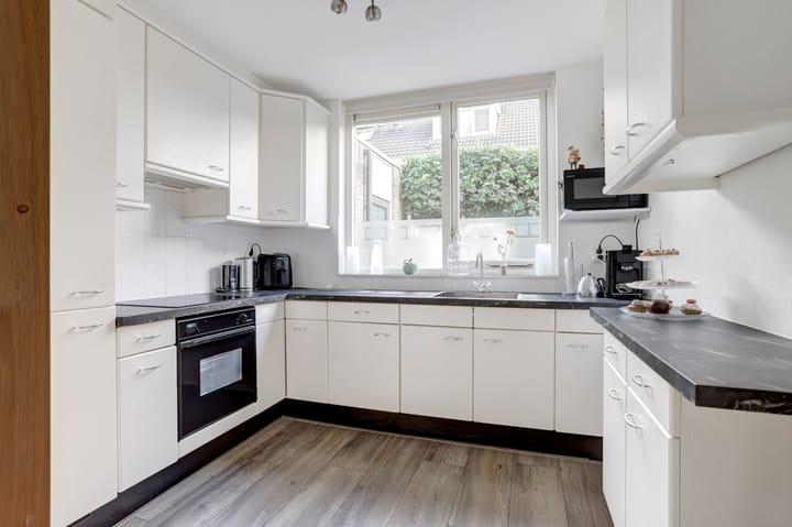 Foto 13 van Clara Wichmannstraat 94