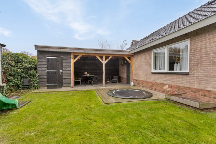 Foto 28 van Gealstrjitte 25