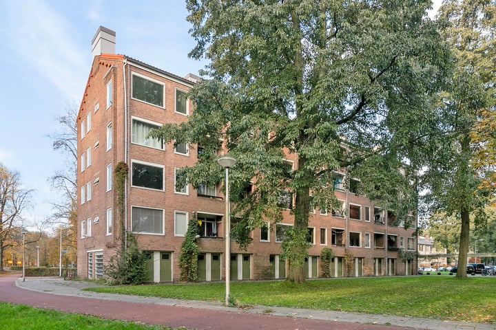 View photo 2 of Haydnstraat 11-B