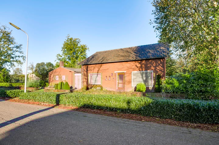 Foto 41 van Azaleaweg 18