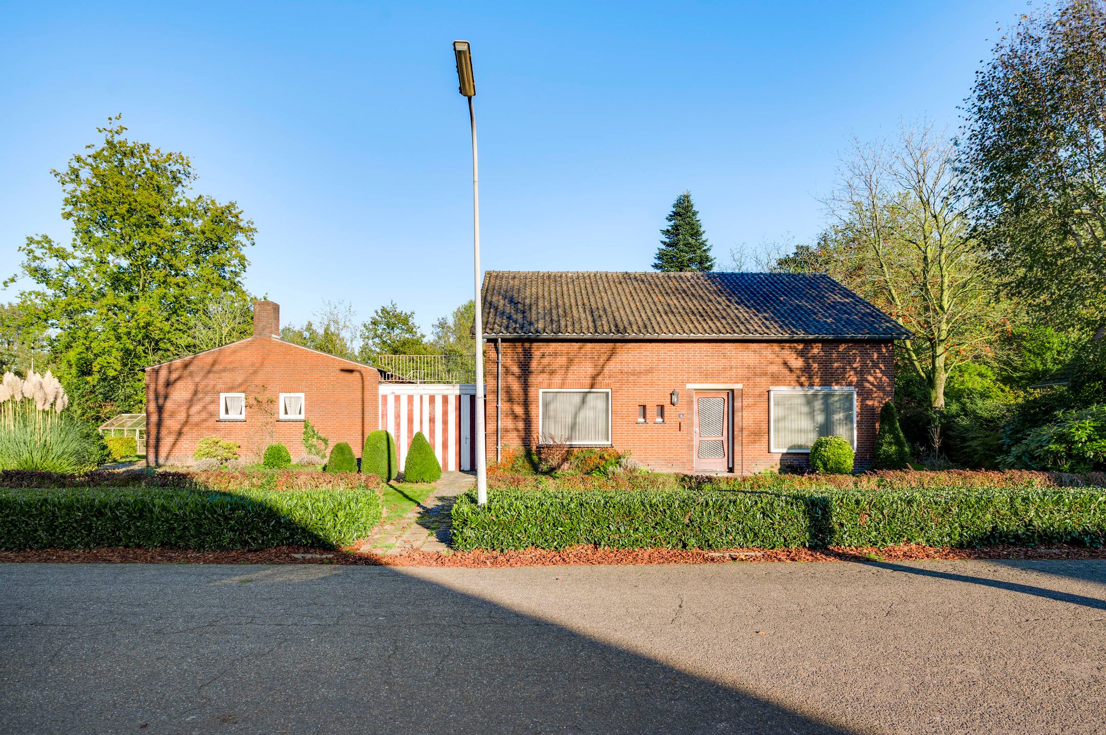 Foto 42 van Azaleaweg 18