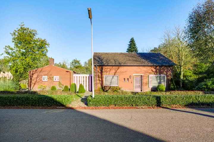 Foto 42 van Azaleaweg 18