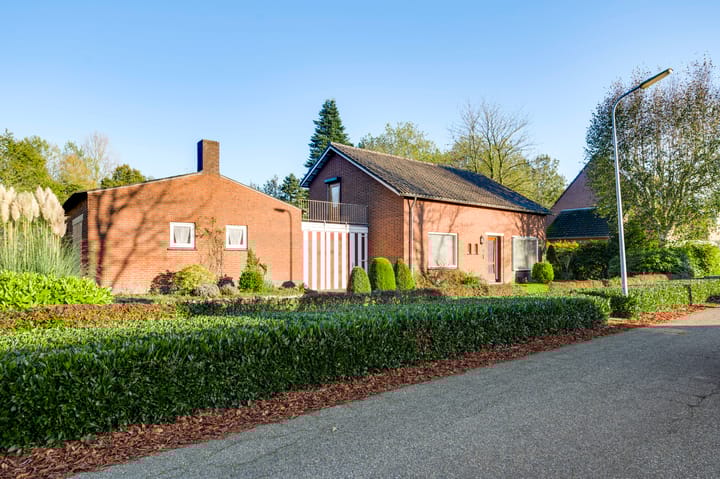 Foto 43 van Azaleaweg 18