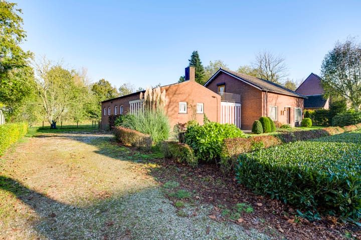 Foto 45 van Azaleaweg 18