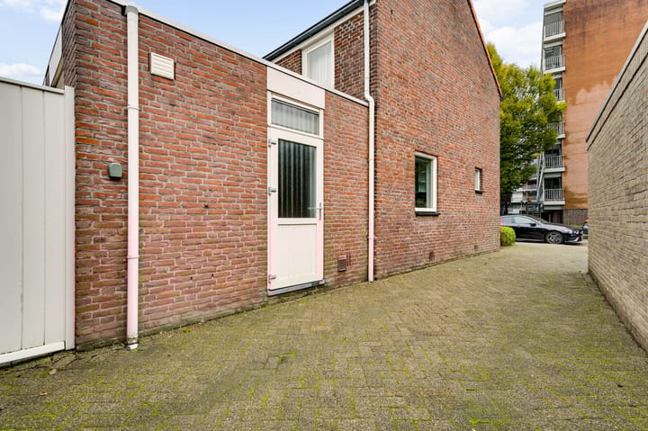 Foto 24 van Oudenakkerstraat 64