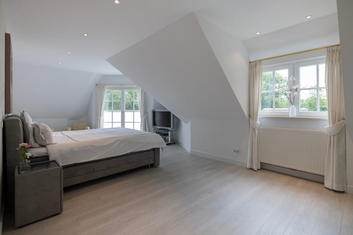 Photo 25 of Bartolottilaan 9