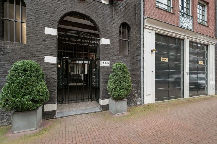 Bekijk foto van Nieuwe Uilenburgerstraat 9 A