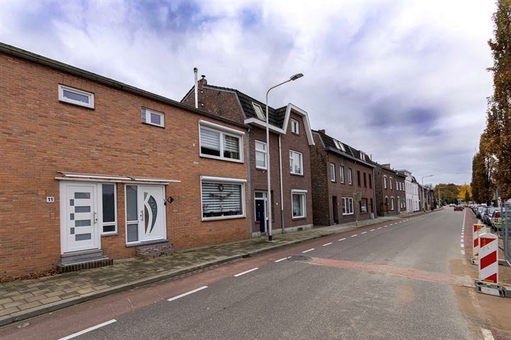 Bekijk foto 2 van Toupsbergstraat 13