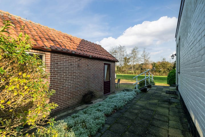 Photo 36 of Emelaarseweg 1-A