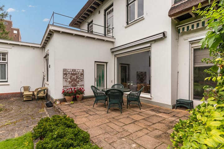 Photo 6 of Stationsweg 32