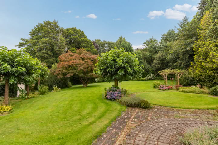 Photo 8 of Stationsweg 32