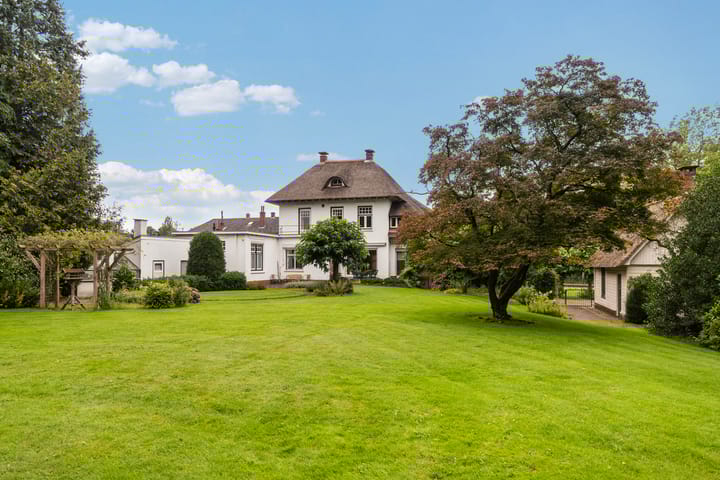 Photo 11 of Stationsweg 32