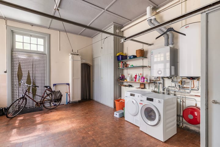 Photo 31 of Stationsweg 32