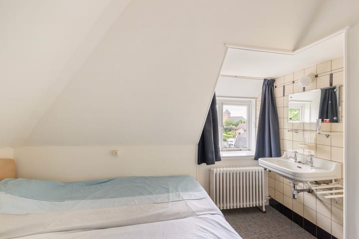 Photo 36 of Stationsweg 32