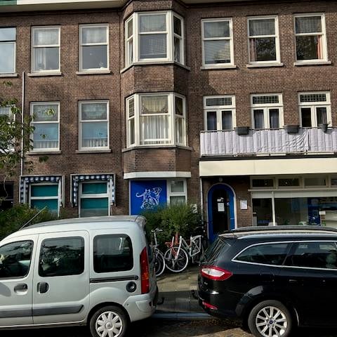 Bekijk foto 3 van van Montfoortstraat 15