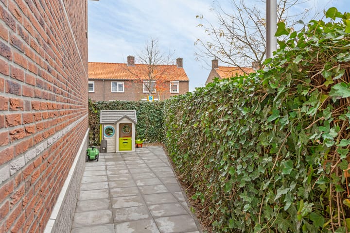 Foto 32 van Deken van Baarstraat 52