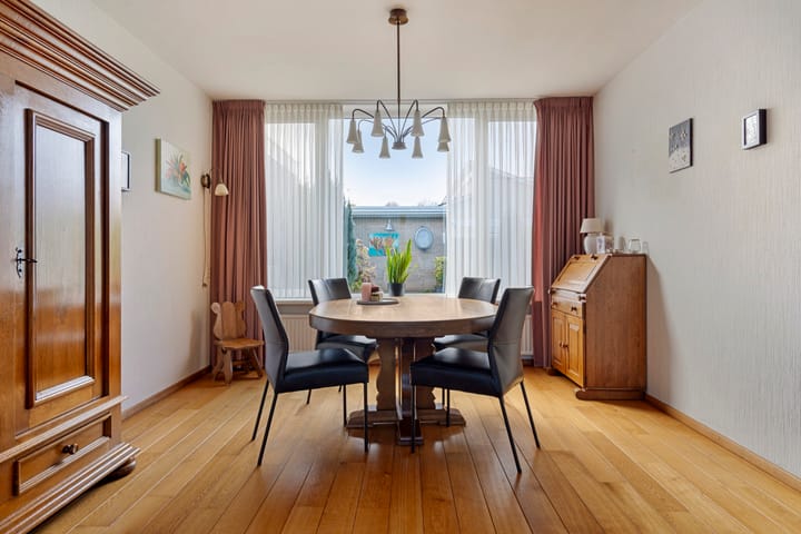 Foto 12 van Maasstraat 21