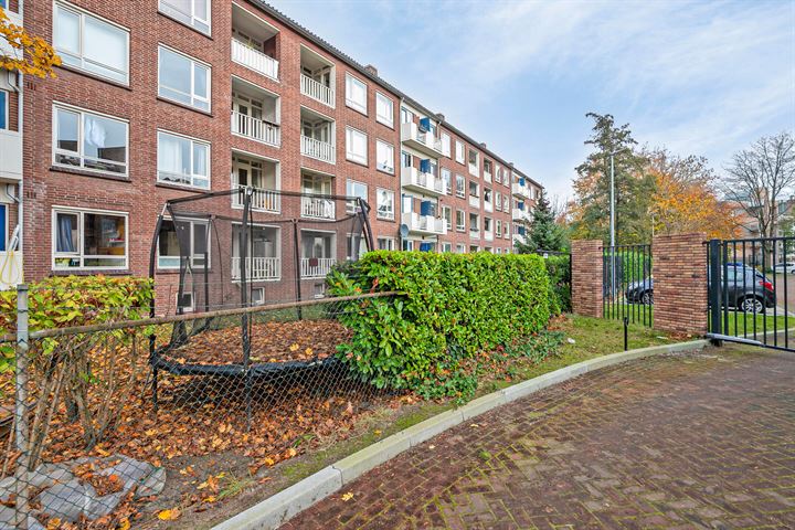 View photo 32 of Dr. Struyckenstraat 13-A