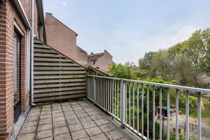 Foto 16 van Albert van Dalsumlaan 749