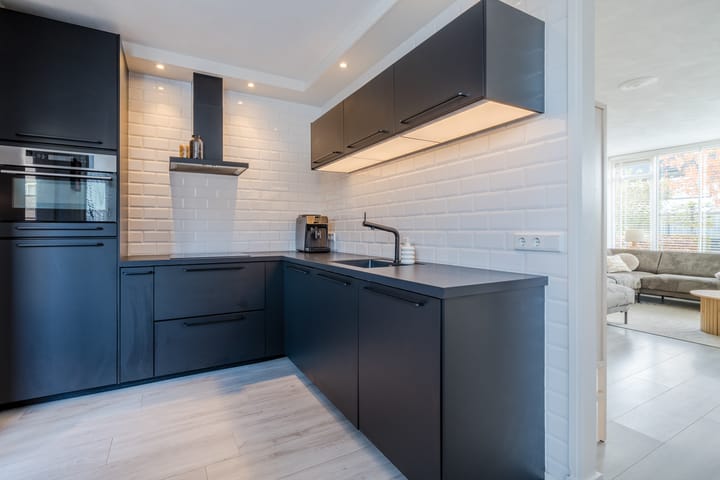 Photo 14 of Jacob van Ruysdaelstraat 22