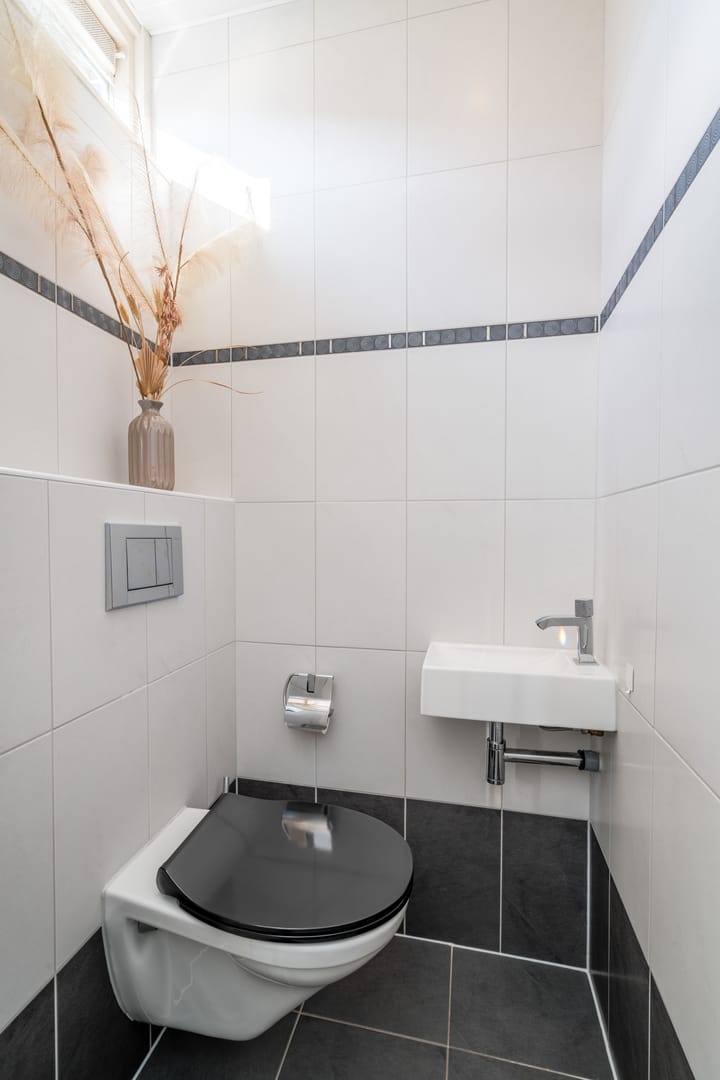 Photo 18 of Jacob van Ruysdaelstraat 22