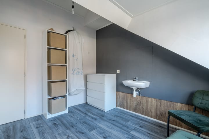 Photo 32 of Jacob van Ruysdaelstraat 22