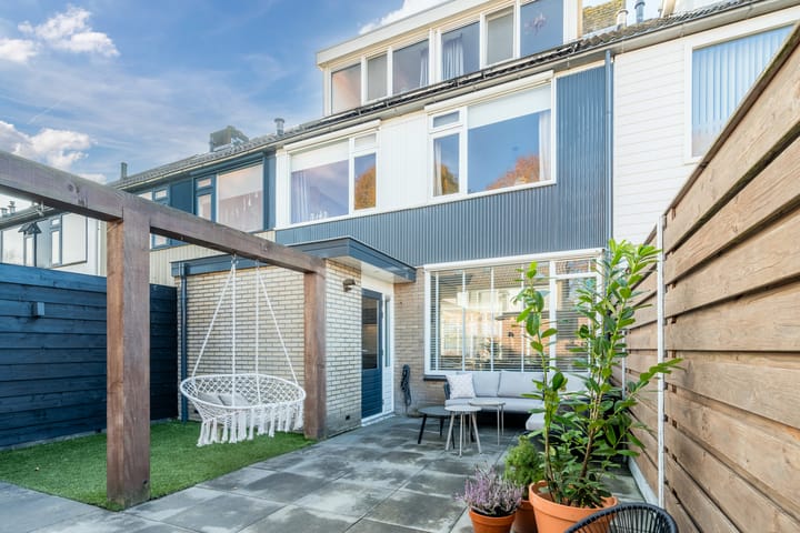 Photo 36 of Jacob van Ruysdaelstraat 22