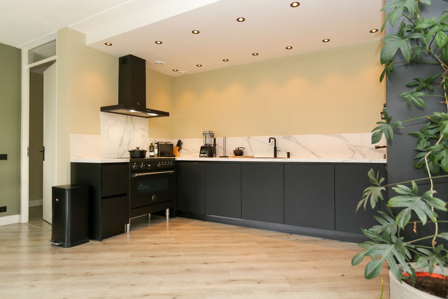 Foto 20 van Deernsstraat 6